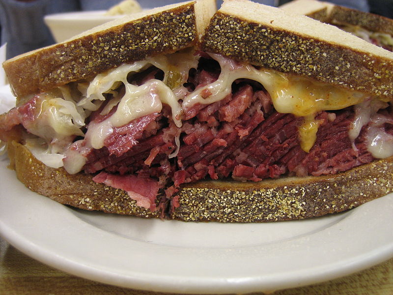 800px-Katz's_Deli_-_Lunch